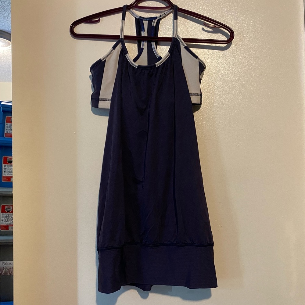 LULULEMON NO LIMITS BUILT IN BRA RACERBACK TANKTOP